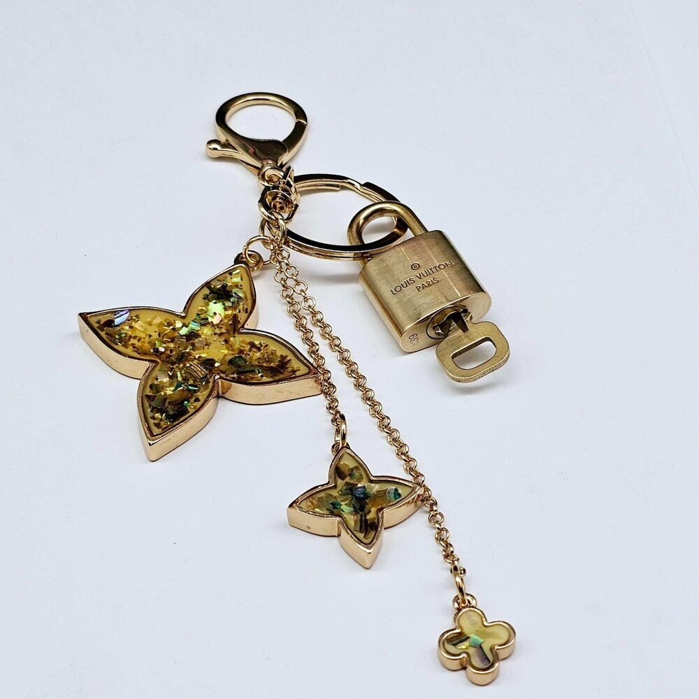 LV Gold Padlock & Key 🔒 Authentic Louis Vuitton Bag Unbranded Flower Charm - Picture 8 of 11